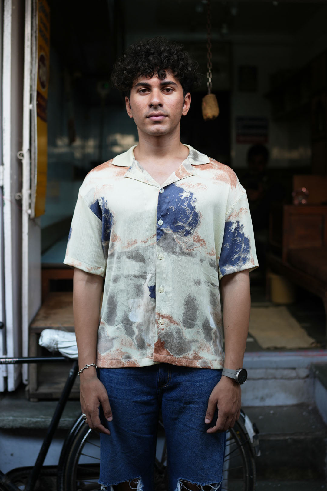 LEMON ABSTRACT SATIN TEXTURED SHIRT