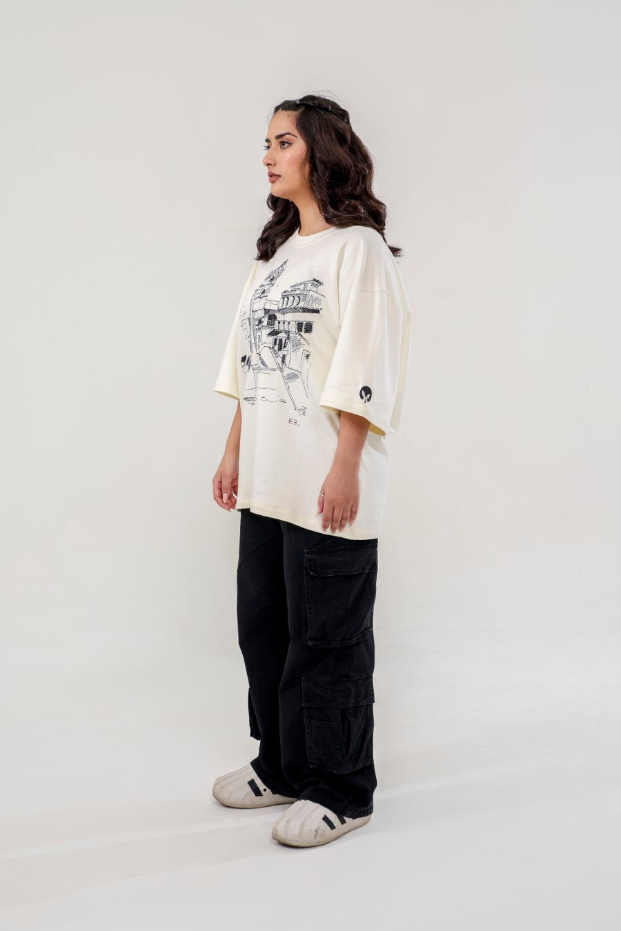 STREET HANDEMBROIDERED UNISEX TSHIRT