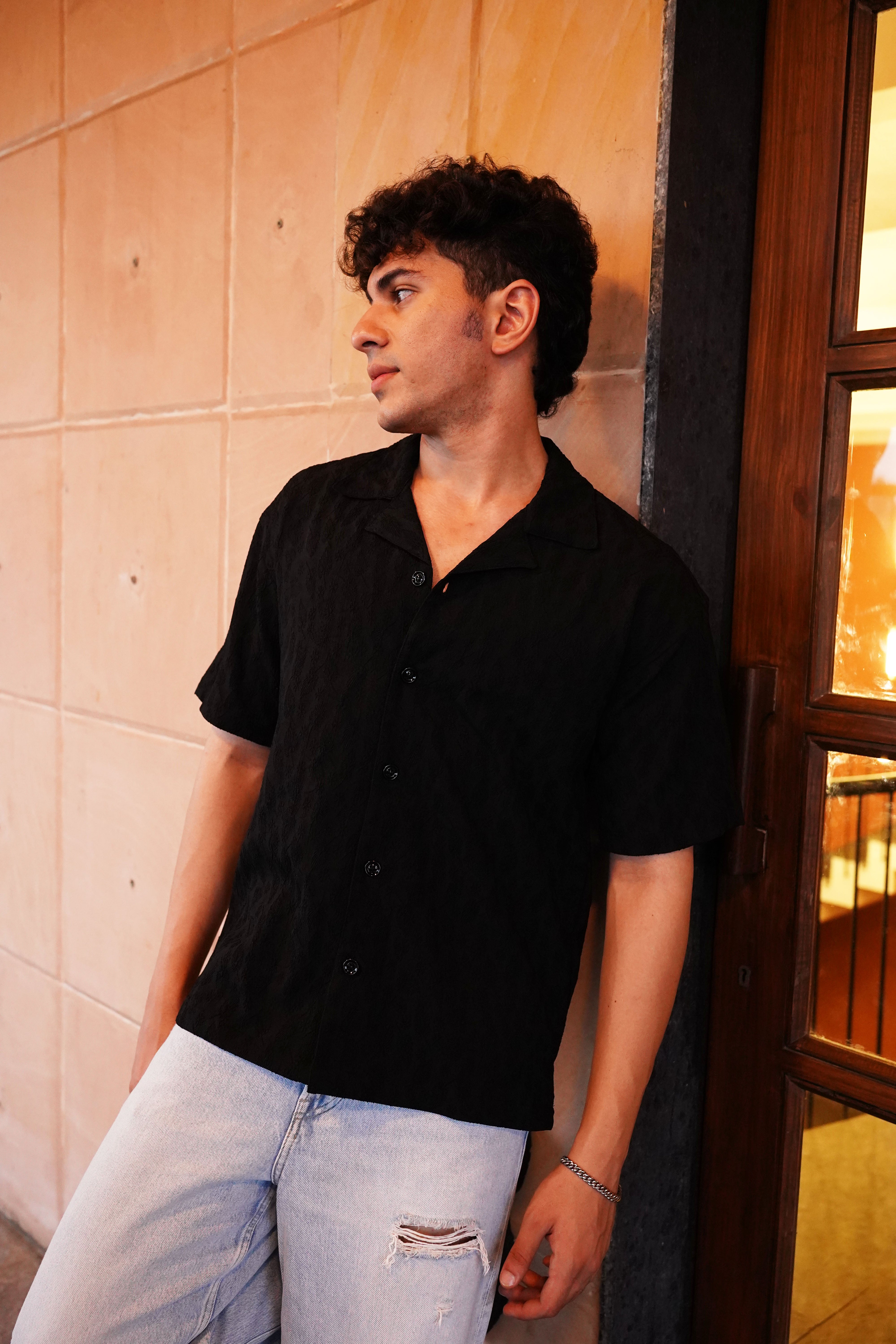 TROPICAL TEXTURED SHIRT (BLACK)