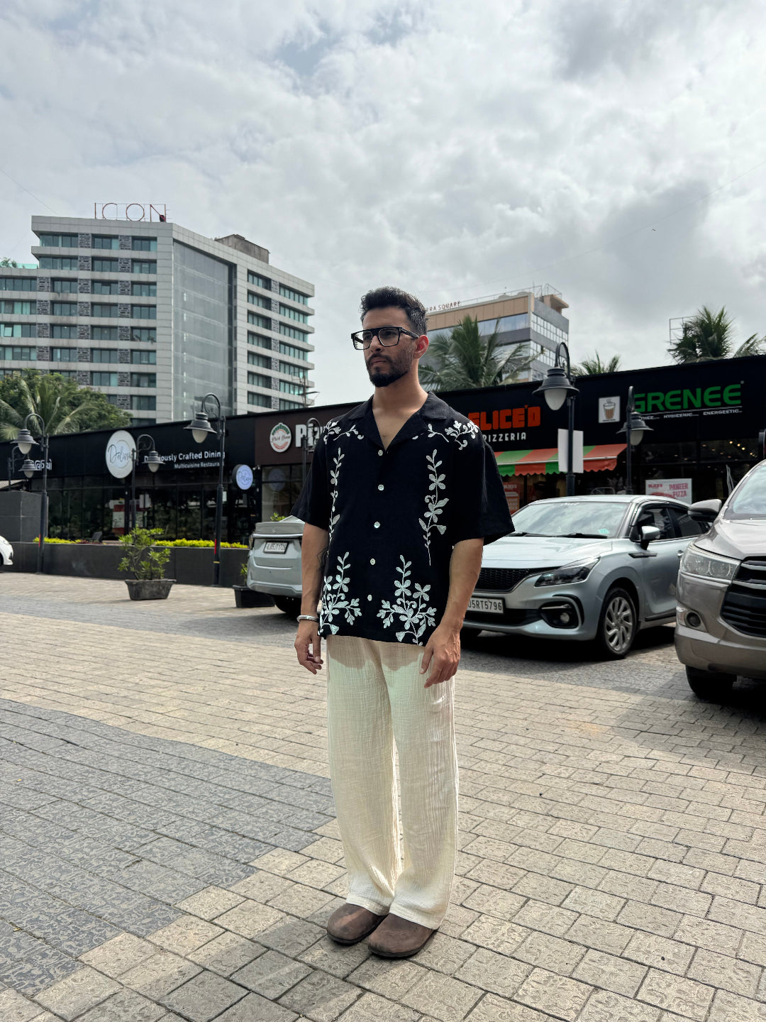 MOONLIT VINES SHIRT BLACK