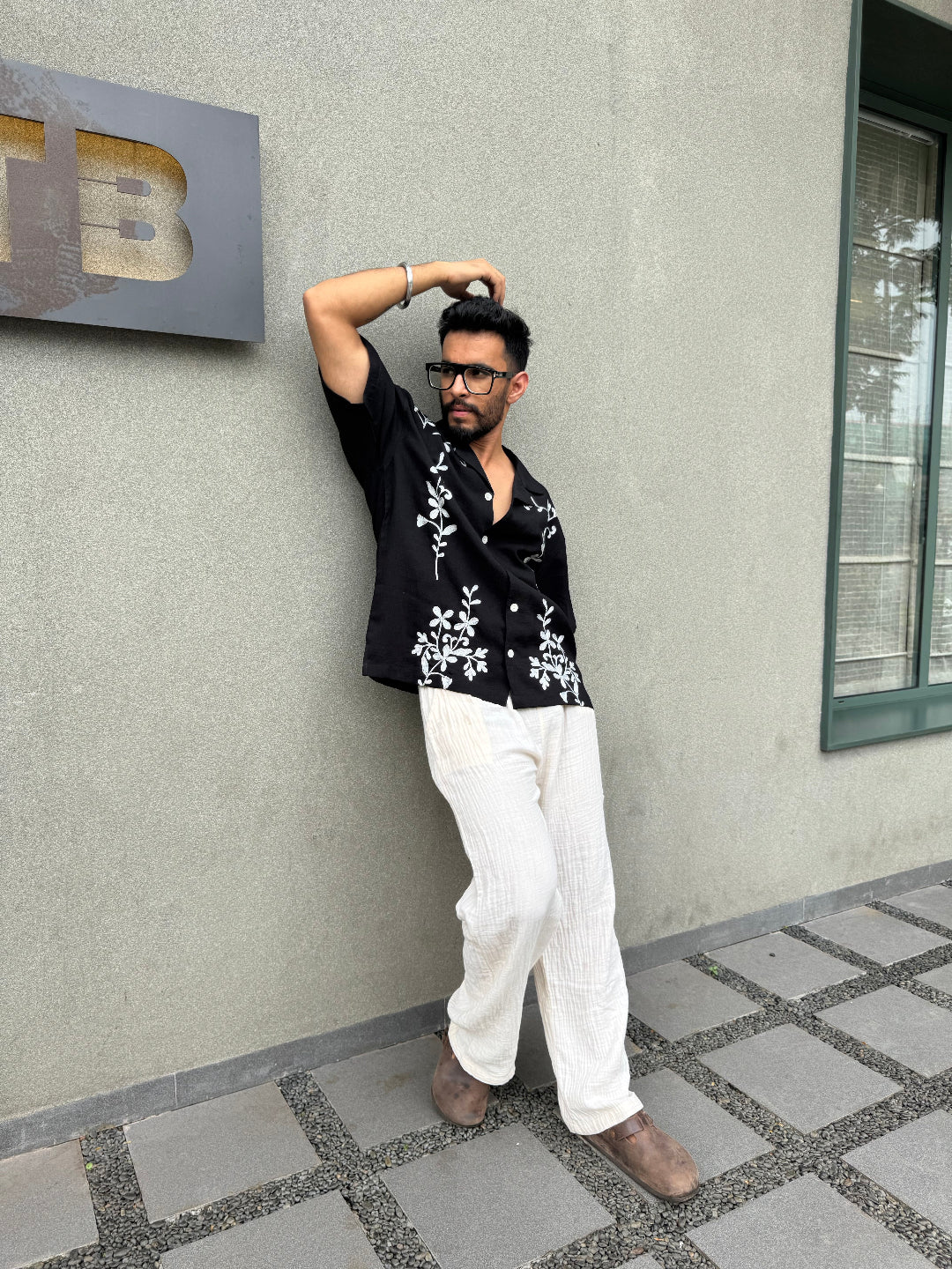 MOONLIT VINES SHIRT BLACK