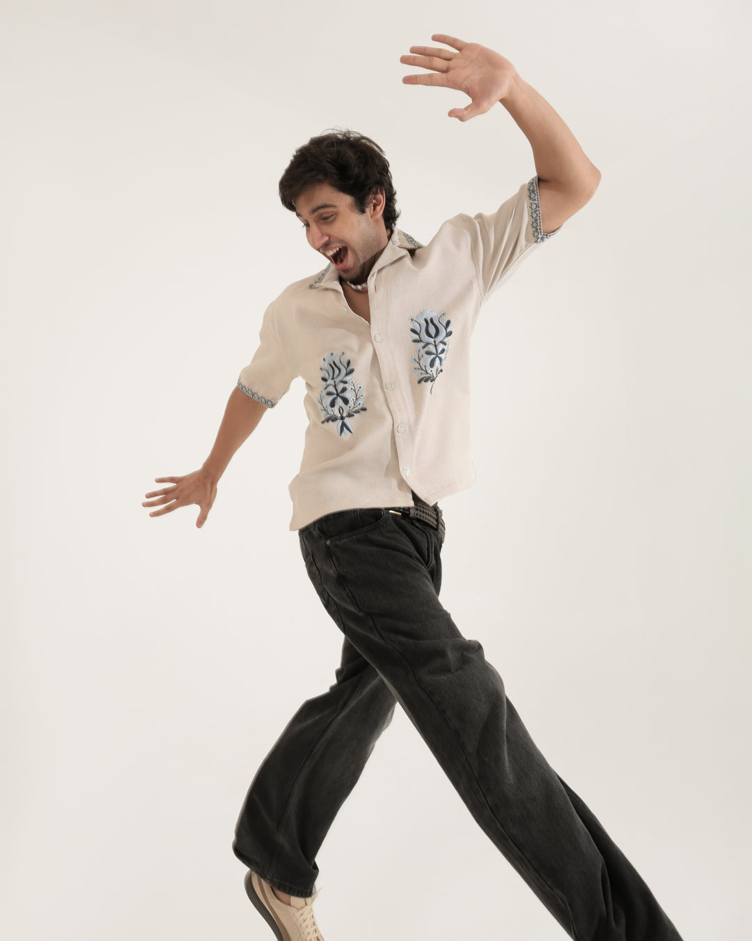 WHITE LOTUS EMBROIDERED SHIRT